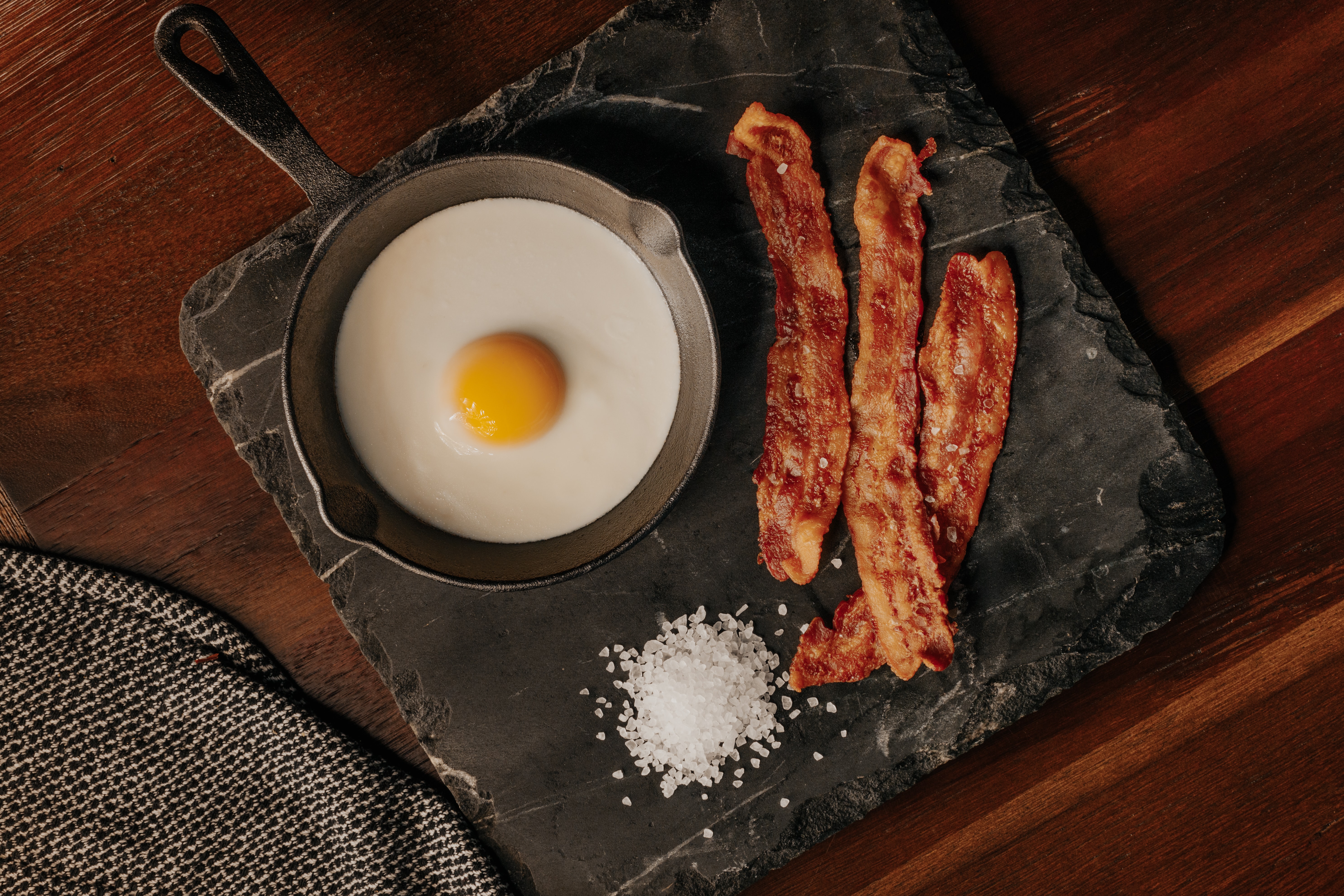 wright-brand-bacon-QE_UTZZGDD8-unsplash